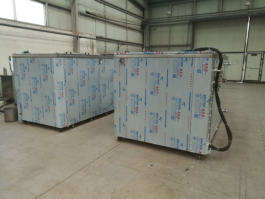 船舶發(fā)動機零部件超聲波清洗機