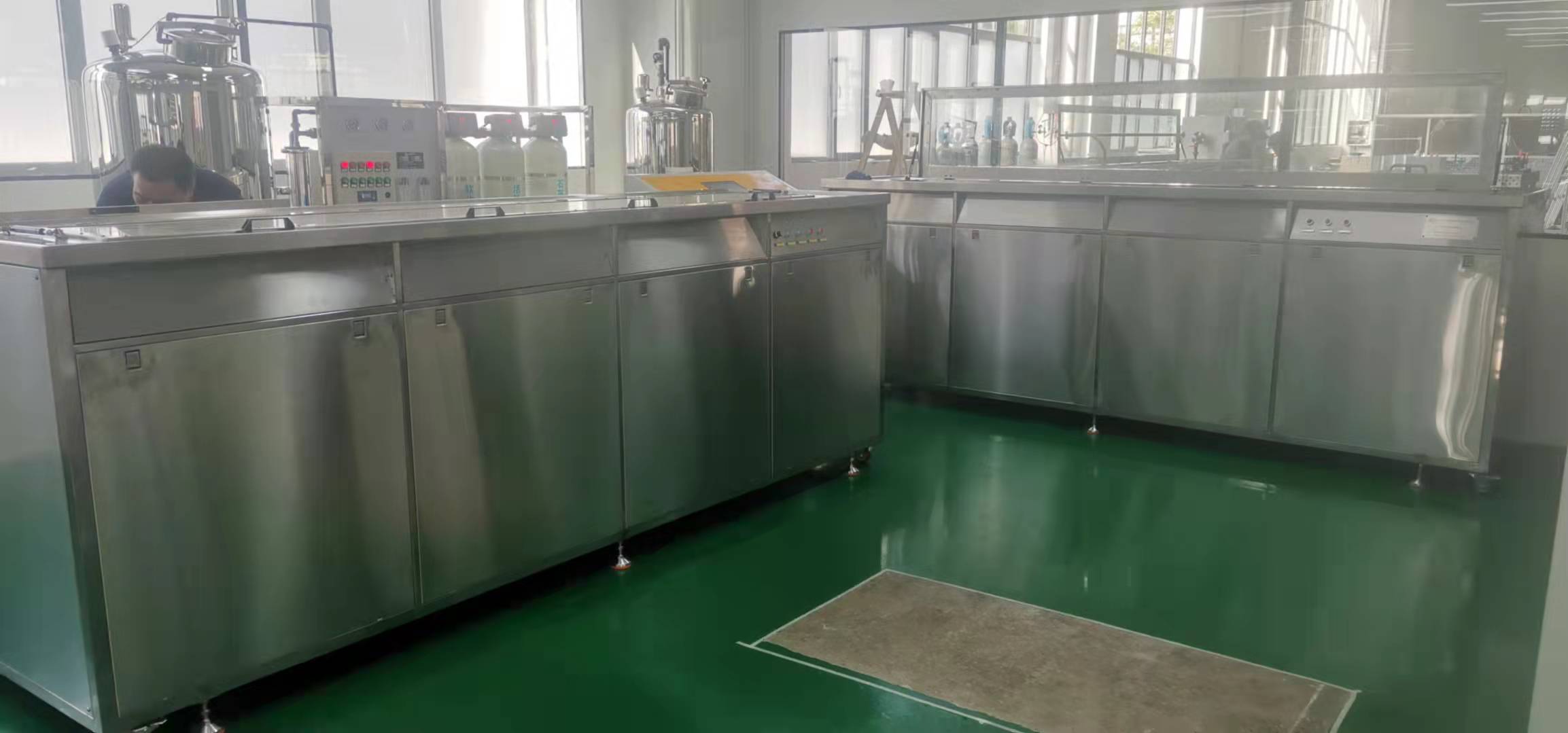 液冷不銹鋼管件超聲波清洗機